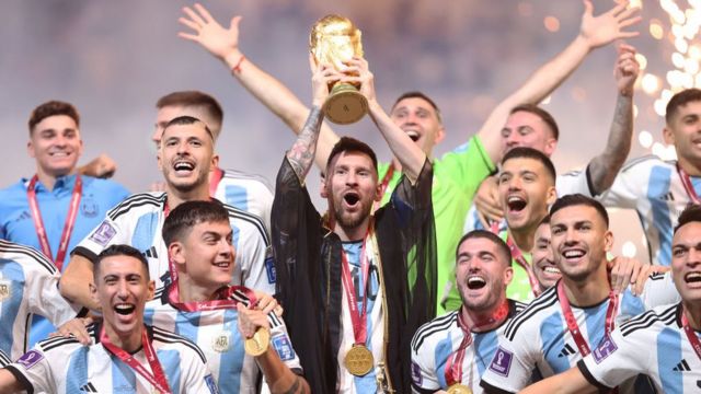 تتويج منتخب الأرجنتين ببطولة كأس العالم 2022 في قطر