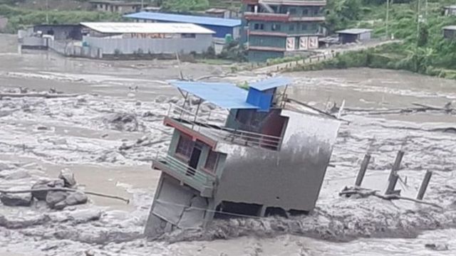 मेलम्चीमा आएको गेगरान सहितको भिषण बाढीले कैयनको ज्यान जानुका साथै अर्बौँको क्षति पुर्‍याएको छ