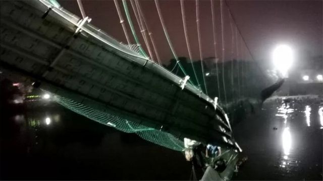 Morbi Cable Bridge : મોરબીની દુર્ઘટના વિશે નરેન્દ્ર મોદી, રાહુલ ગાંધીએ શું  કહ્યું? - BBC News ગુજરાતી