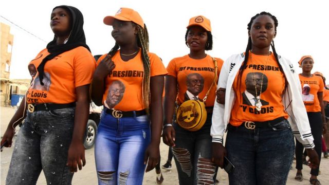 Des jeunes militantes du parti d'Idrissa Seck.
