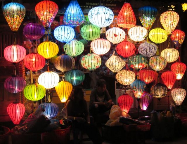 在越南会安市售卖的灯笼