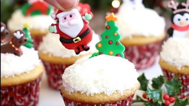 Christmas cupcookie cakes” - my friend about to ruin a perfectly innocent muffin  pan : r/StupidFood