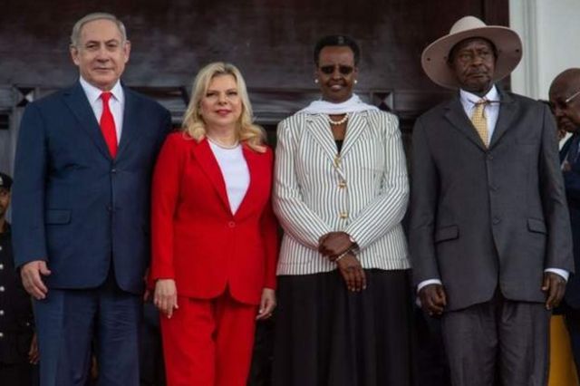 رئيس الوزراء الإسرائيلي السابق بنيامين نتنياهو في زيارة لأوغندا كجزء من مهمة لتعزيز العلاقات مع أفريقيا