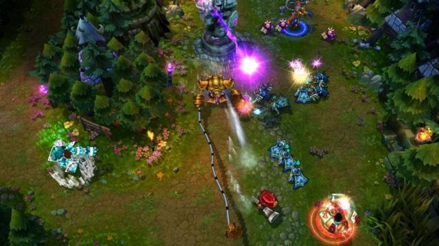 League of Legends: Boss says it's 'not for casual players' - BBC News