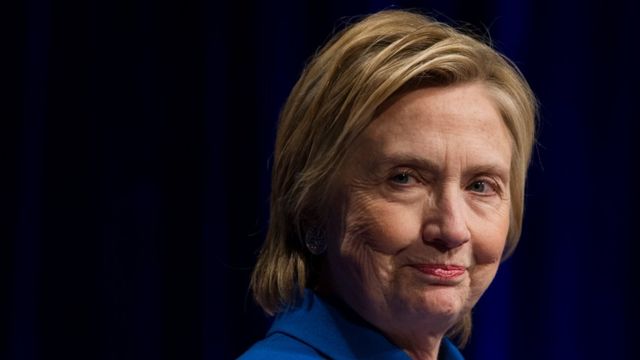Hillary Clinton habla ante el Fondo de Defensa Infantil