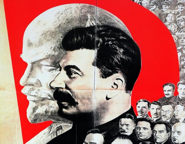 Imagen de Stalin superpuesta a la de Lenin