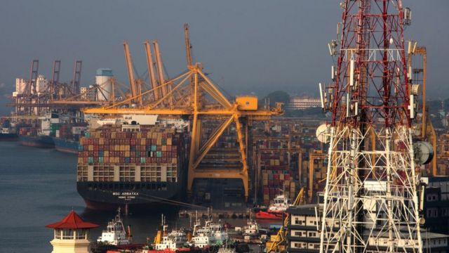 கொழும்பு ஆழ்கடல் துறைமுகம்.