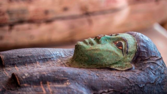 В Єгипті знайшли унікальне поховання з 59 муміями. Їм 2 600 років