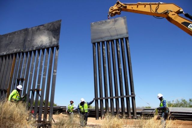 Obras en el muro fronterizo