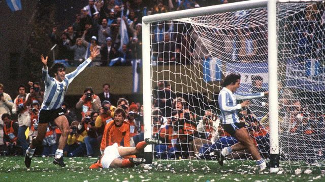 با دو گلی که ماریو کمپس در فینال جام جهانی ۱۹۷۸ زد، آرژانتین توانست ۱-۳ مقابل هلند پیروز شود
