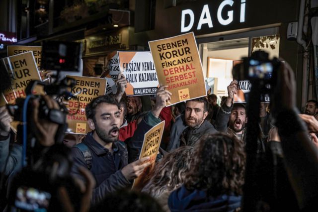 Şebnem Korur Fincancı'nın gözaltına alınması sonrası İstanbul'da yapılan bir gösteri