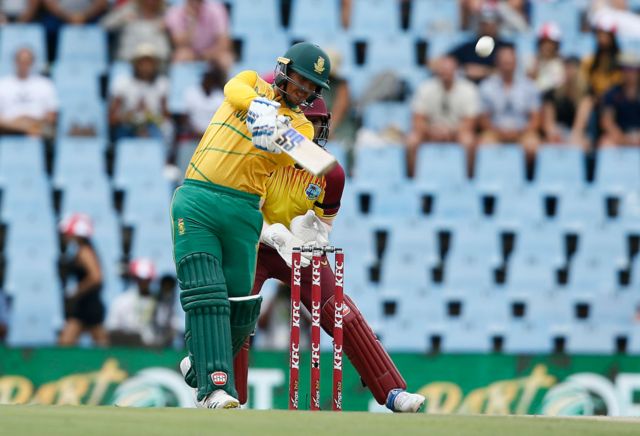 தென் ஆப்ரிக்கா மீண்டும் அசாத்திய சாதனை