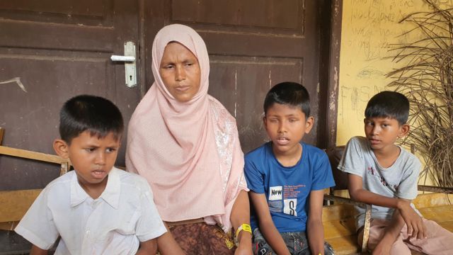 Begum dan Siddiq ditampung di gedung Yayasan Mina Raya, Pidie.