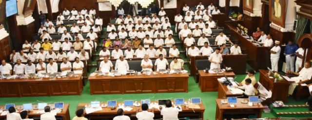 12 மணி நேர வேலை, சட்டம், தமிழ்நாடு, சட்டப்பேரவை