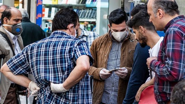 با آغاز فعالیت عادی مشاغل، فاصله گذاری اجتماعی در ایران در عمل رعایت نمی شود