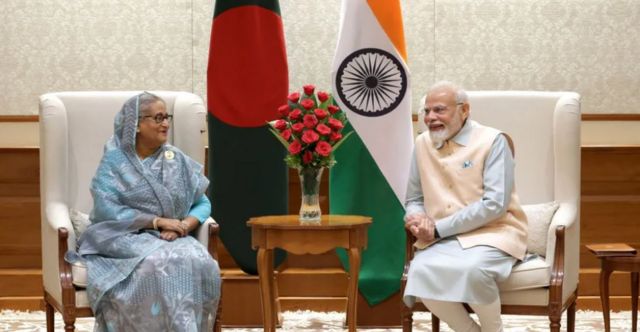 வங்கதேச பிரதமர் ஷேக் ஹசீனாவின் ஆட்சி சர்வாதிகாரத்தை நோக்கி செல்வதாக எழும் விமர்சனங்கள்