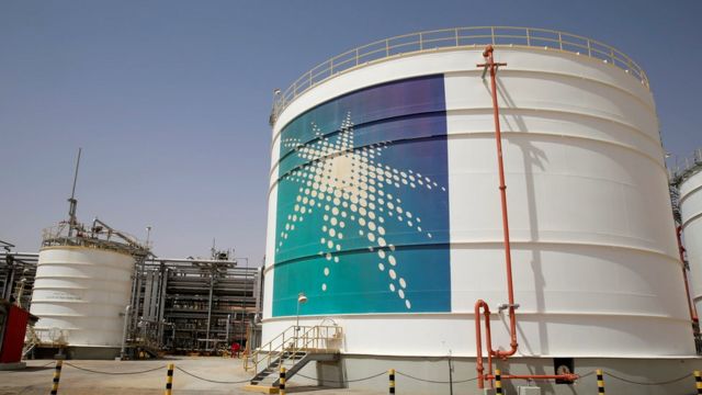 فايننشال تايمز السعودية تجبر عائلات غنية على الاستثمار في اكتتاب أرامكو Bbc News عربي