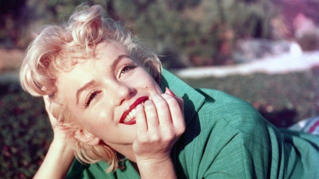 Resultado de imagem para marilyn monroe morta assustador