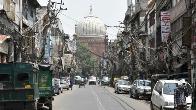 राजधानी दिल्ली में लॉकडाउन को 10 मई तक के लिए बढ़ा दिया गया है