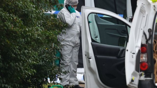 полицейский у фуры