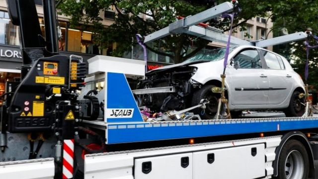 Renault zderzyło się z grupą uczniów