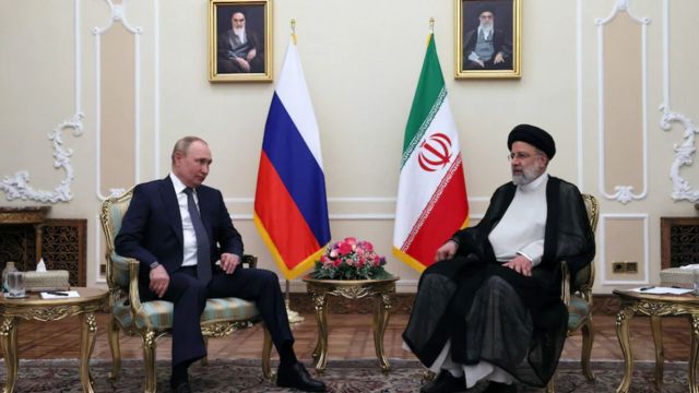 بوتين مع رئيس إيران إبراهيم رئيسي أثناء زيارته الأخيرة لطهران