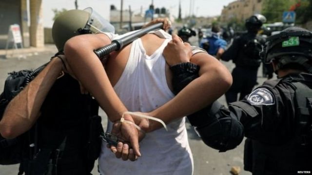 इसरायली बलों ने प्रदर्शनकारियों को गिरफ्तार किया