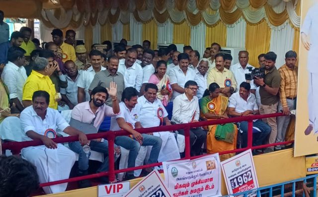 அலங்காநல்லூர் ஜல்லிக்கட்டு