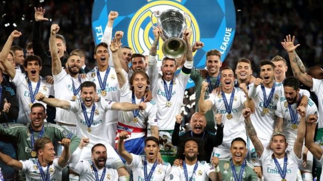 El Real Madrid levanta la copa de la Liga de Campeones