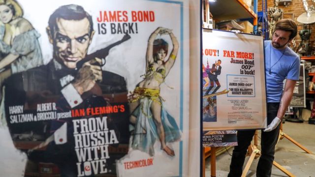 Ceyms Bond filminin plakatı, MI6, kəşfiyyatçı