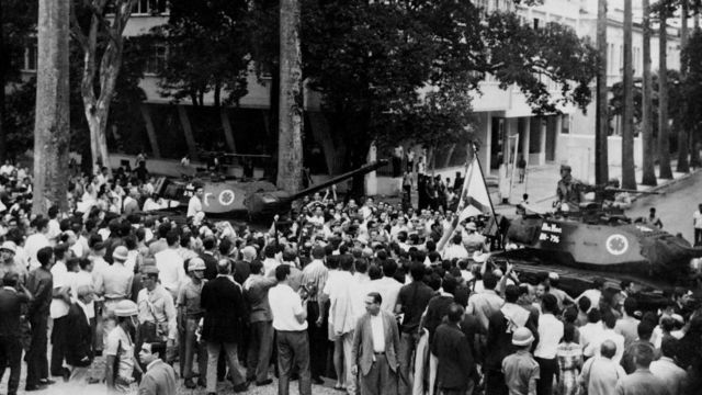 Tanques na rua no Brasil em 1964