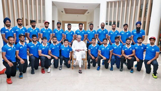 Indian Hockey Team with Odisha Chief Minister Naveen Patnaik