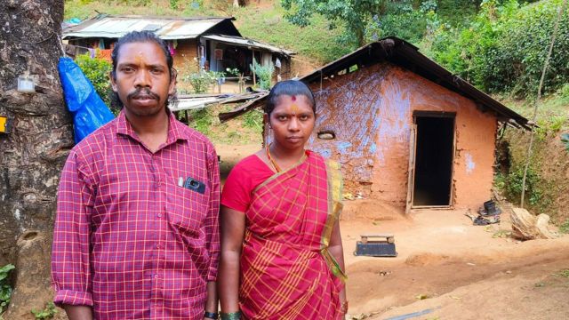 குடியரசு தினவிழாவில் பழங்குடியின தம்பதி
