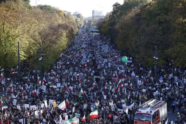 تجمع ۲۲ اکتبر ایرانیان در برلین