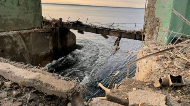乌克兰南部城市克里维里赫卡拉楚诺夫水库大坝损毁情况（乌克兰总统府发放图片14/9/2022）