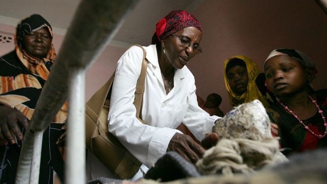 Xaawa Cabdi, xarunteeda u dhexeyso Afgooye iyo Muqdisho ee dumarka iyo carruurta ay ku daweyn jirtay ayaa weli shaqeysa.