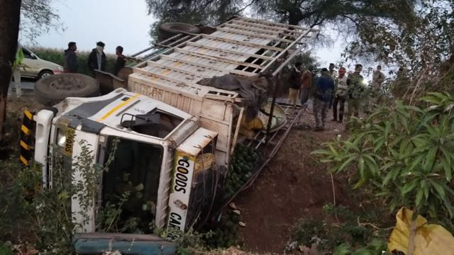 जळगावमध्ये ट्रक अपघात 16 मजुरांचा मृत्यू