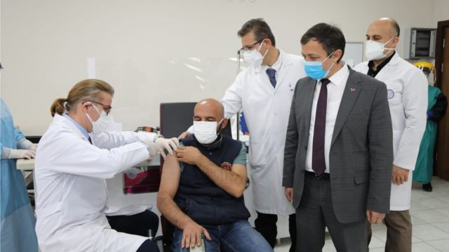 Covid aşısı: Türkiye ilk yerli aşıyı ne zaman kullanabilir? - BBC News  Türkçe