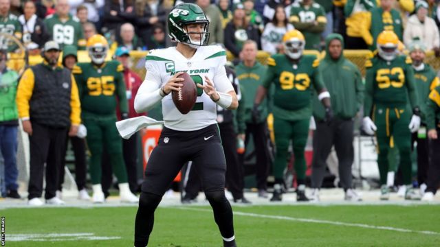 Zach Wilson: New York Jets quarterback booed off during defeat by  Jacksonville Jaguars