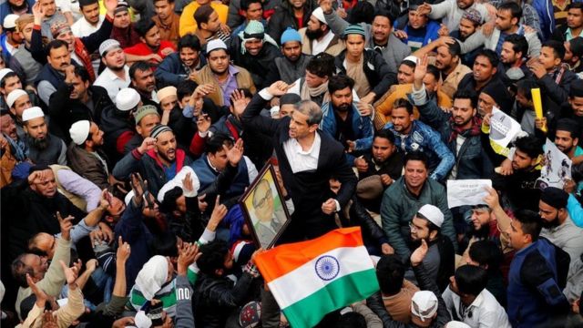 Muslimiin ka mudaharaadaya sharciga jinsiyadda