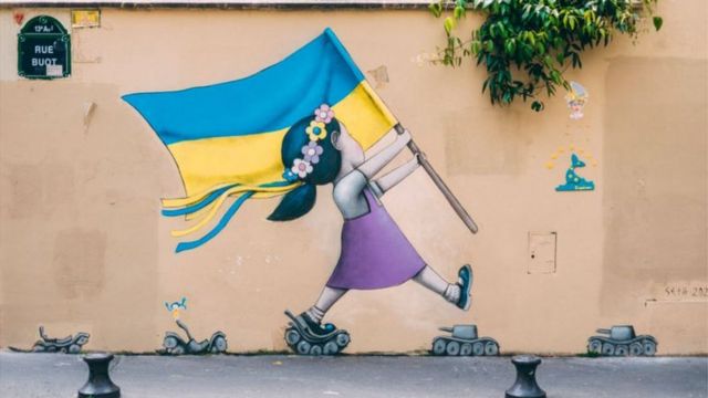 Мурал, посвященный Украине, в Париже