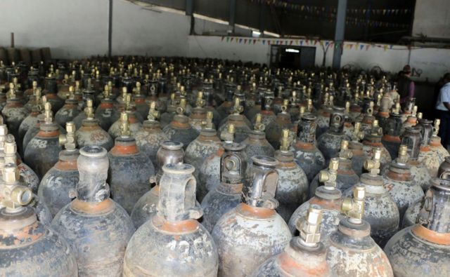 अक्सिजन सिलिन्डर