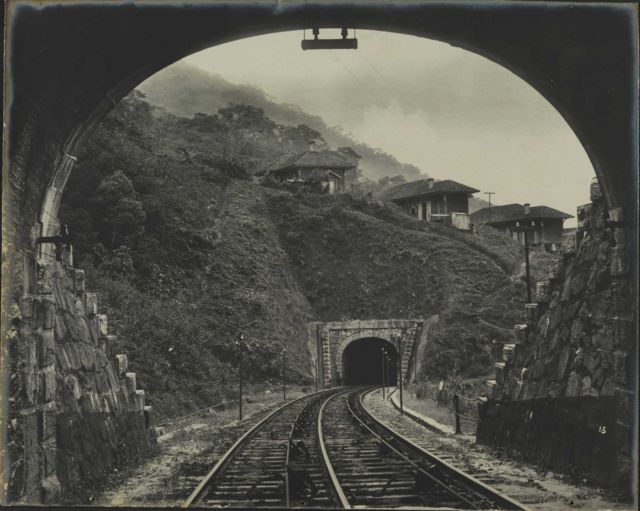 Trecho de ferrovia da São Paulo Railway Company na Serra do Mar