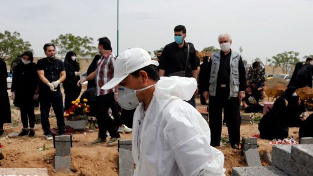 با فوت ۷۶ نفر در شبانه روز گذشته مجموع ایرانیانی بر اساس آمار رسمی به علت ابتلا به ویروس کرونا فوت شده اند به ۵ هزار و ۶۵۰ نفر رسیده
