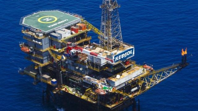 An toàn và an ninh cho hoạt động khai thác dầu khí cần được nước chủ nhà 'đảm bảo': Một giàn khoan của tập đoàn Repsol - hình chụp không phải ở Biển Đông và chỉ có tính minh họa