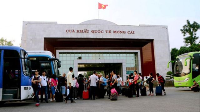 Móng Cái là một trong các cửa khẩu chính trên biên giới Việt-Trung