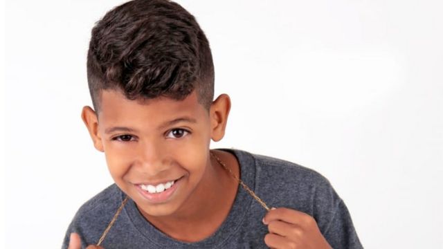 Conheça MC Bruninho, funkeiro de 11 anos que conquistou Neymar e