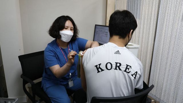 В Южной Корее привиты более 70% населения