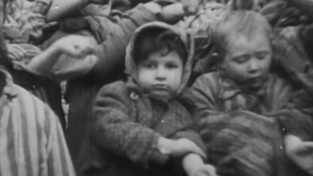 Редкие фото из Освенцима привезли в Воронеж