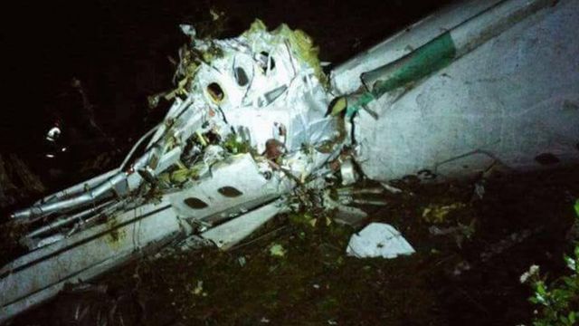 コロンビアで旅客機墜落 ブラジルのプロサッカー選手ら搭乗 cニュース
